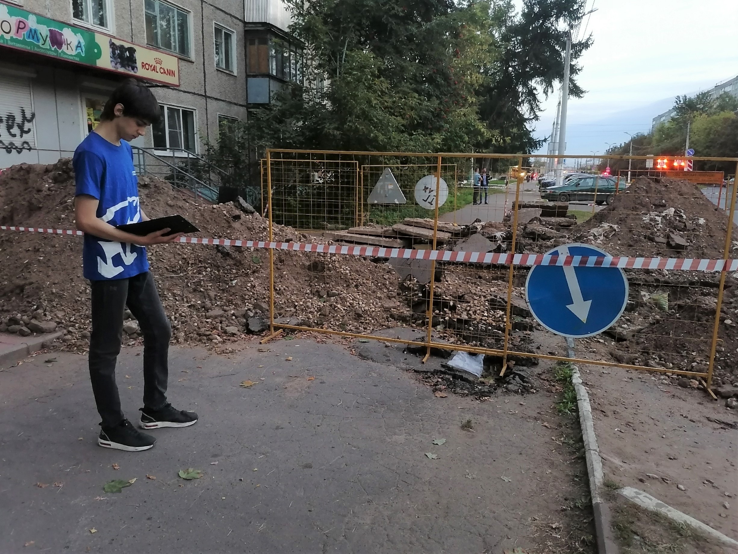 В Твери активисты проверили ход ремонтных работ по восстановлению водоснабжения В Твери активисты проверили ход ремонтных работ по восстановлению водоснабжения