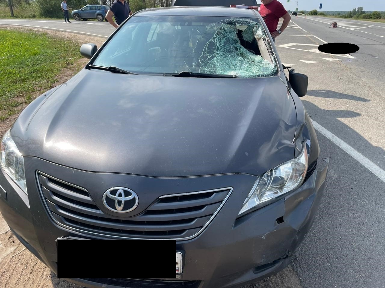 Перебегавший дорогу пешеход погиб под колесами автомобиля в Тверской области Перебегавший дорогу пешеход погиб под колесами автомобиля в Тверской области