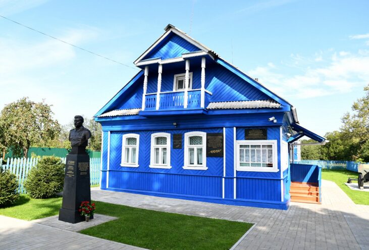 В доме-музее «Ставка Сталина» отпразднуют годовщину первого салюта в честь освобождения Орла и Белгорода от немецко-фашистских захватчиков В доме-музее «Ставка Сталина» отпразднуют годовщину первого салюта в честь освобождения Орла и Белгорода от немецко-фашистских захватчиков