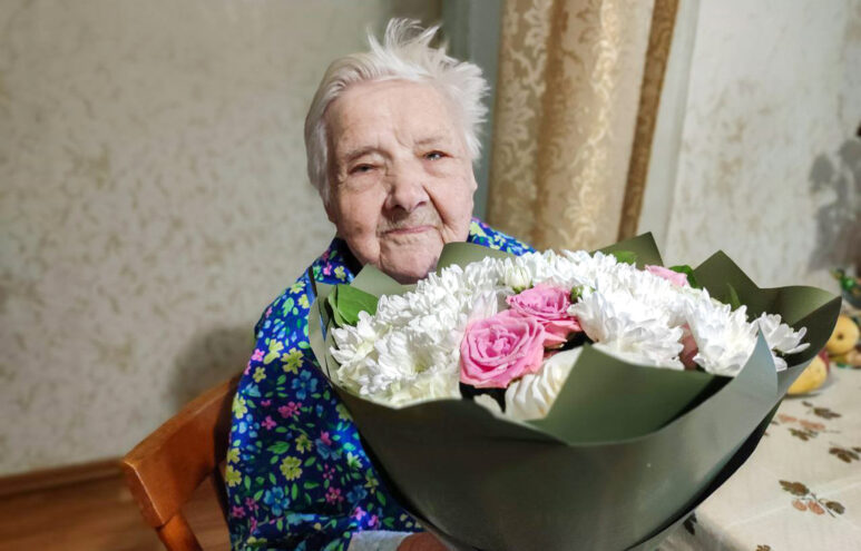 В Твери труженице тыла Антонине Ивановне Журковой исполнился 101 год В Твери труженице тыла Антонине Ивановне Журковой исполнился 101 год