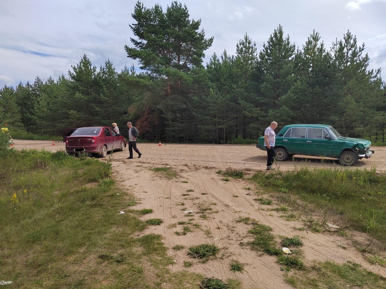 В Осташковском районе в аварии женщина получила ушиб грудной клетки