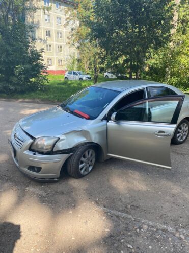 В Редкино столкнулись Тойота и питбайк