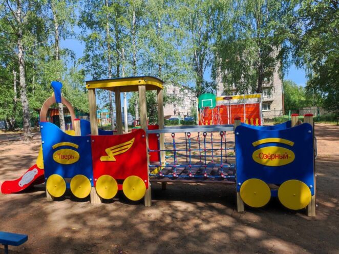В детских садах Тверской области устанавливаются новые игровые комплексы