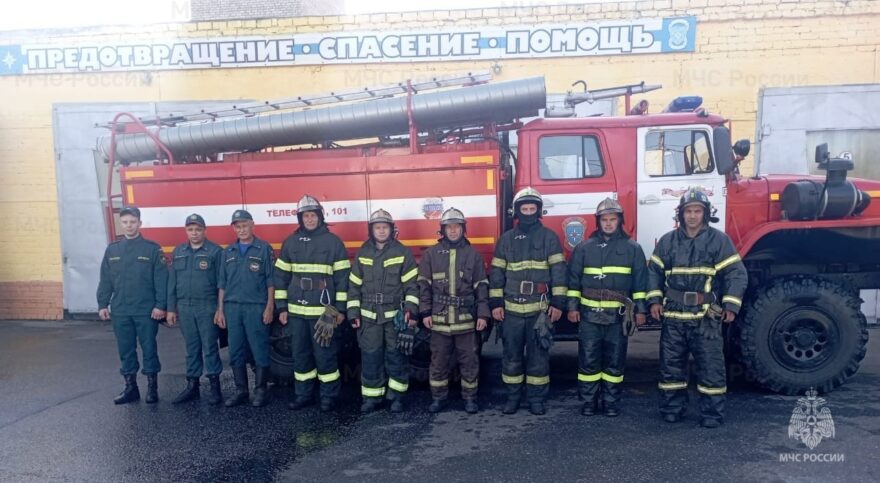 В Кимрах пожарные вывели из задымленного дома четырех человек