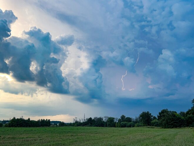 Жителей Тверской области ожидает грозовая неделя
