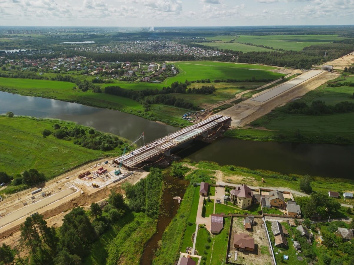 «Ростелеком» завершил переустройство сетей связи вдоль нового участка трассы М11 «Ростелеком» завершил переустройство сетей связи вдоль нового участка трассы М11