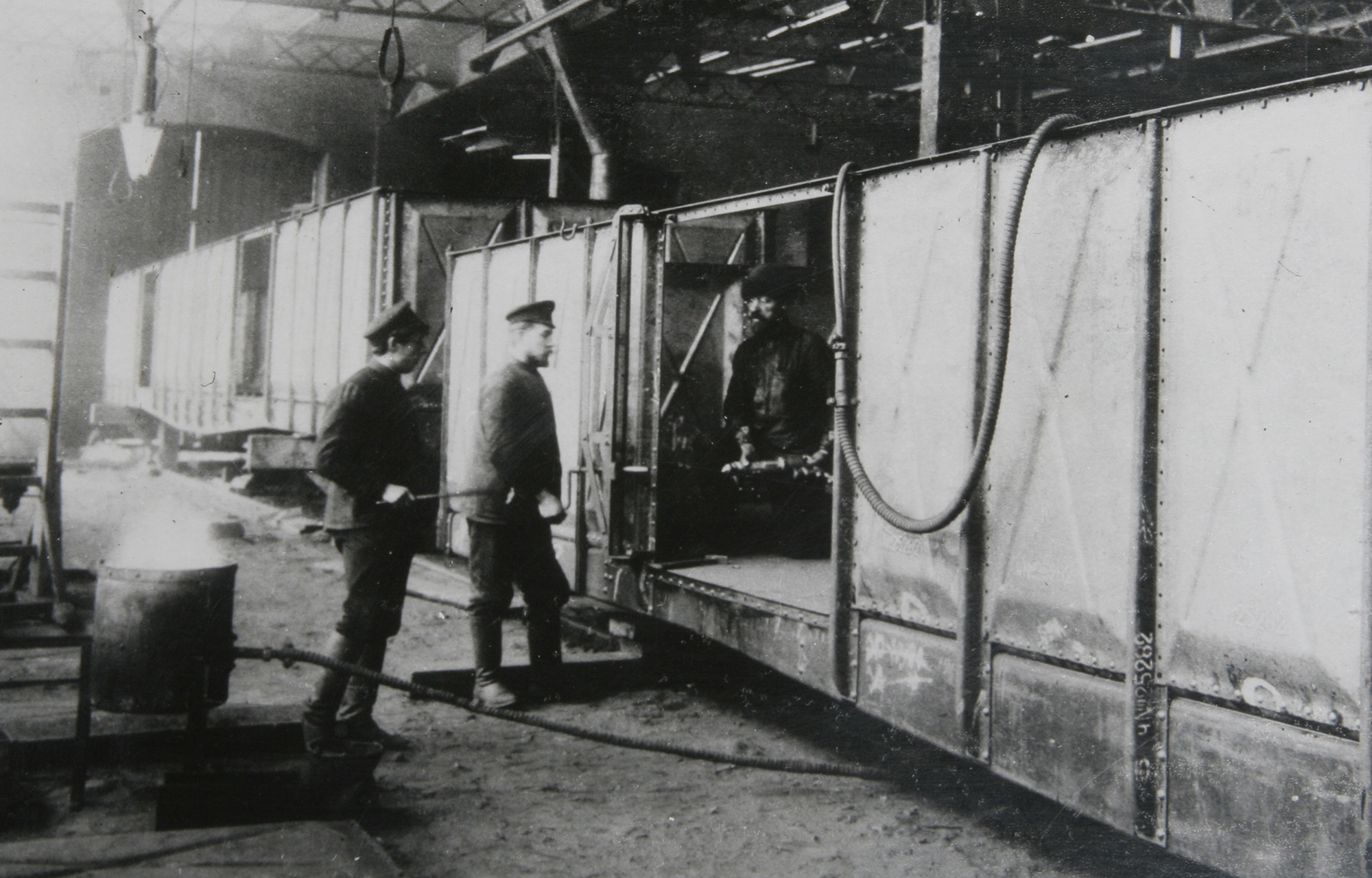 Игорь Руденя поздравил сотрудников и ветеранов ТВЗ со 125-летием со дня основания предприятия