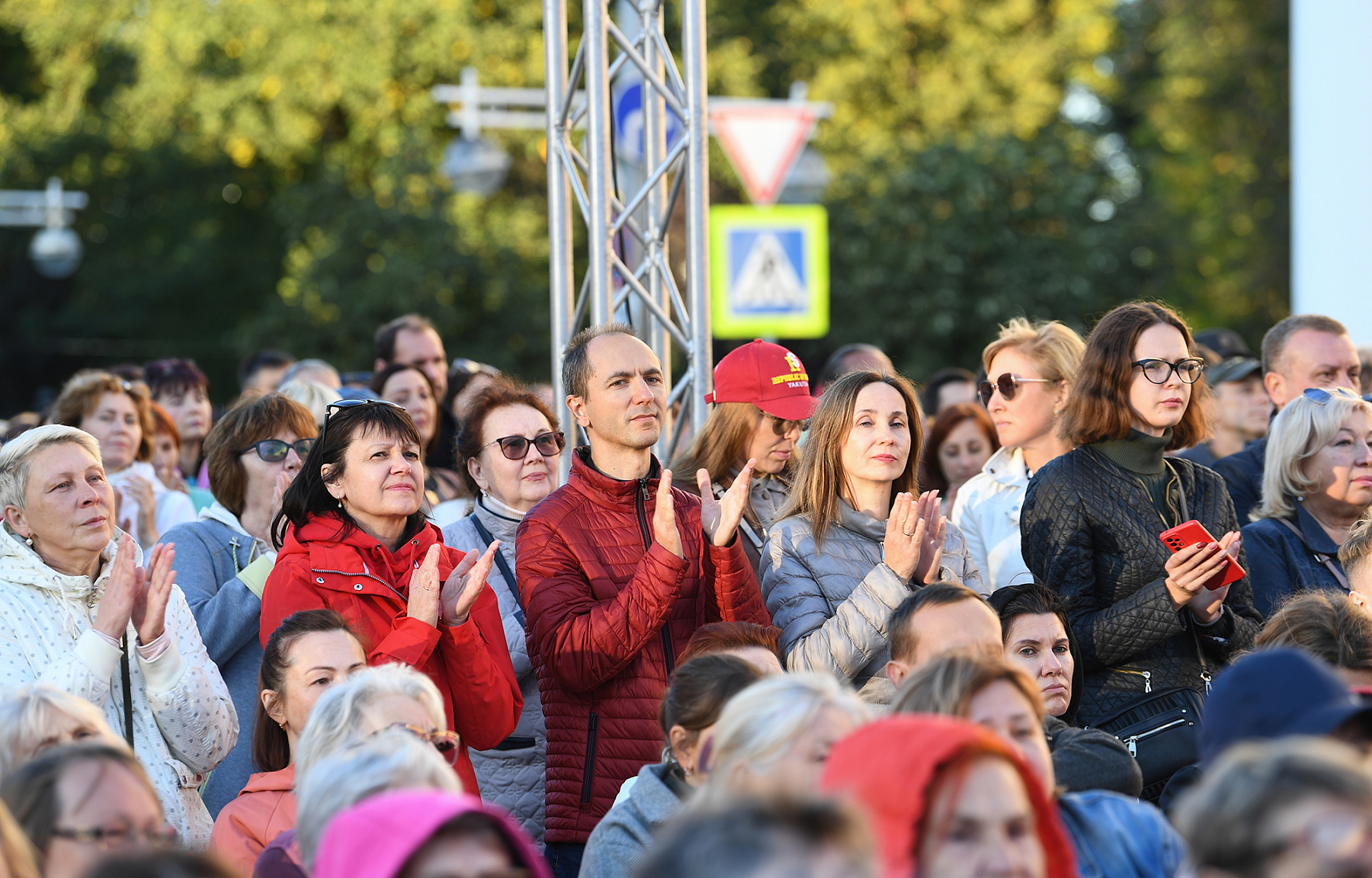 Фестиваль искусств: В Твери под открытым небом прошел концерт оркестра Юрия Башмета