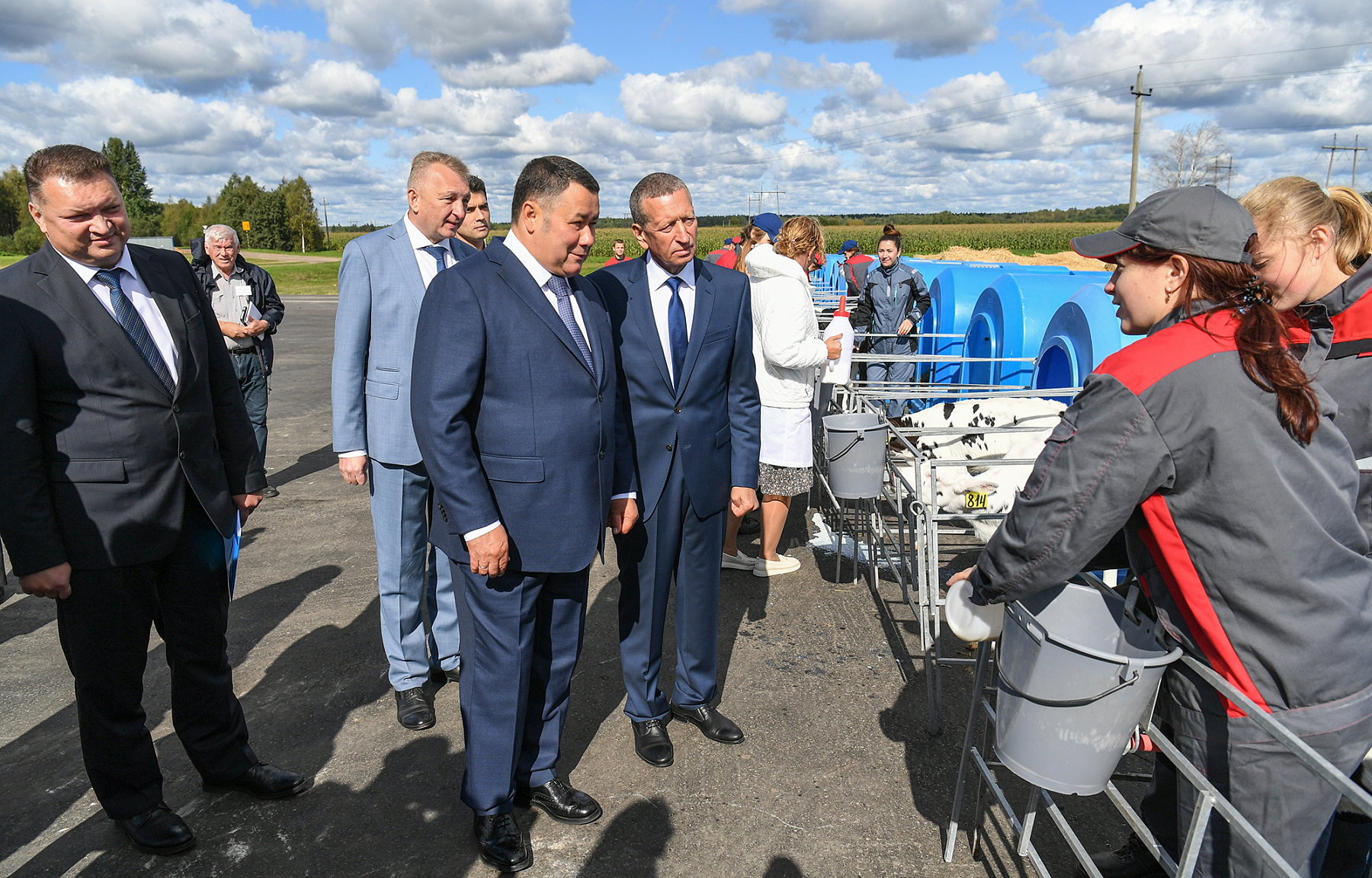 Губернатор Игорь Руденя посетил ЗАО «Калининское», где открыта новая высокотехнологичная ферма