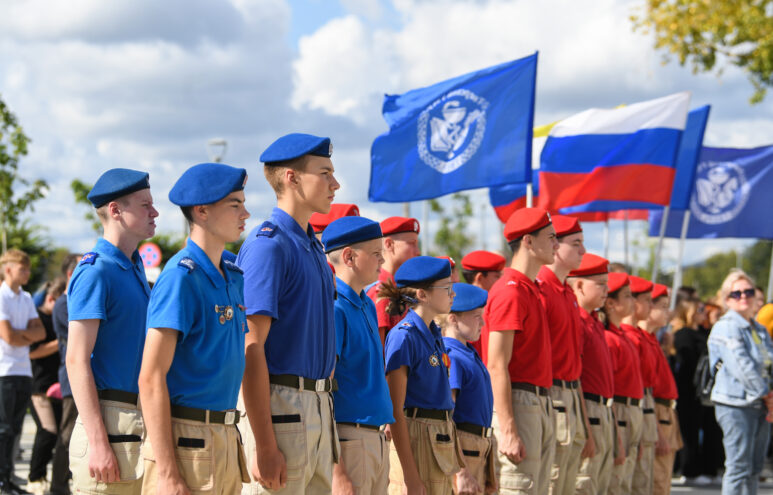 В Твери прошла региональная акция «Молодежь против террора» В Твери прошла региональная акция «Молодежь против террора»