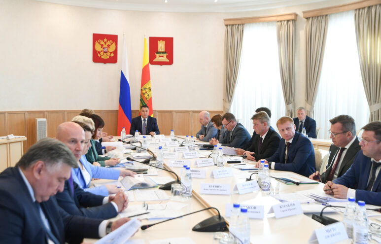 В Тверской области для центра образования «Тургиново» приобретут новый школьный автобус