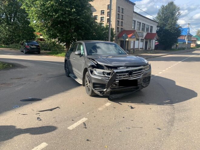В Андреаполе в ДТП пострадал водитель Шкоды В Андреаполе в ДТП пострадал водитель Шкоды