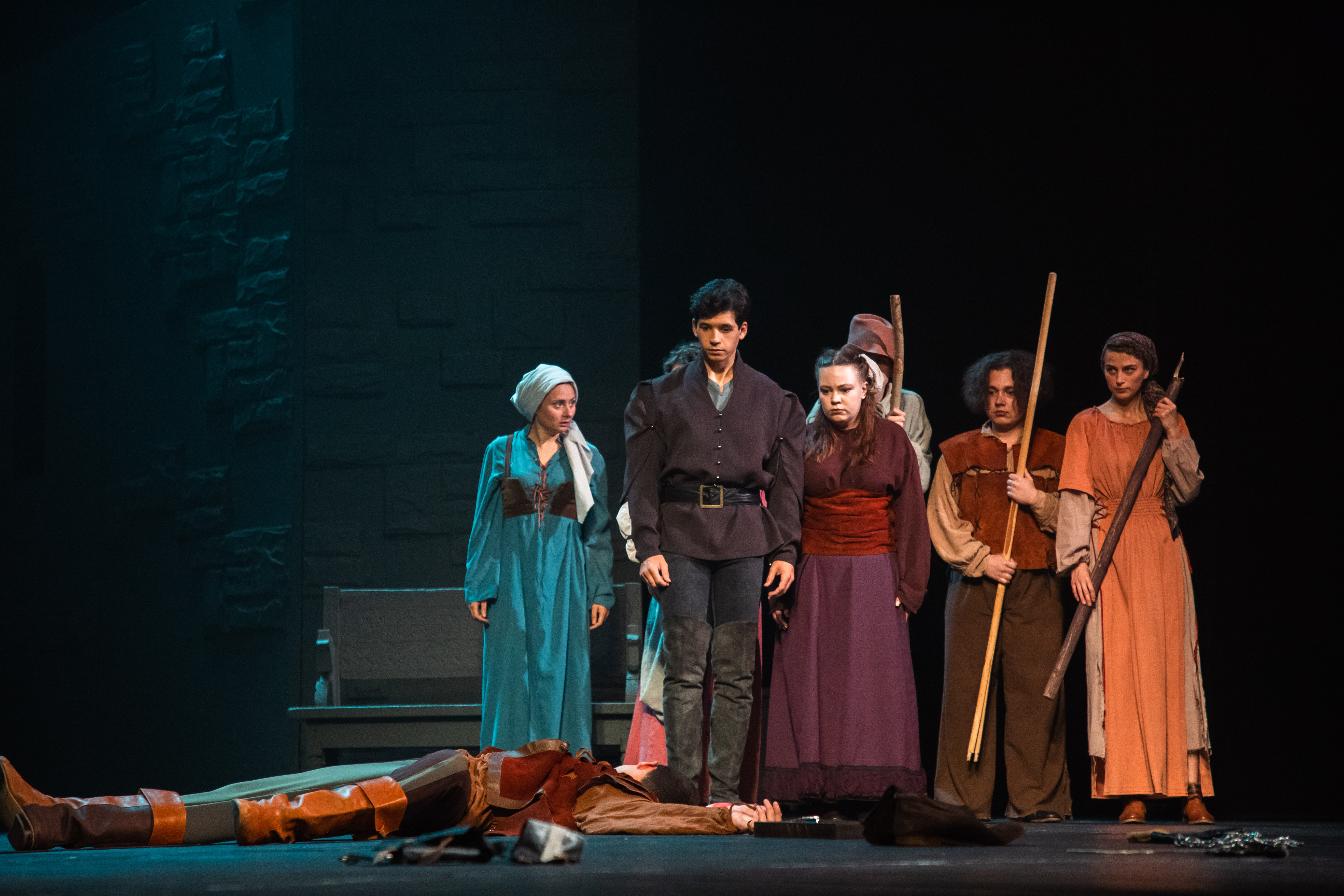 Семь смертей за три часа: В Твери представили неожиданную трактовку пьесы "Ромео и Джульетта"