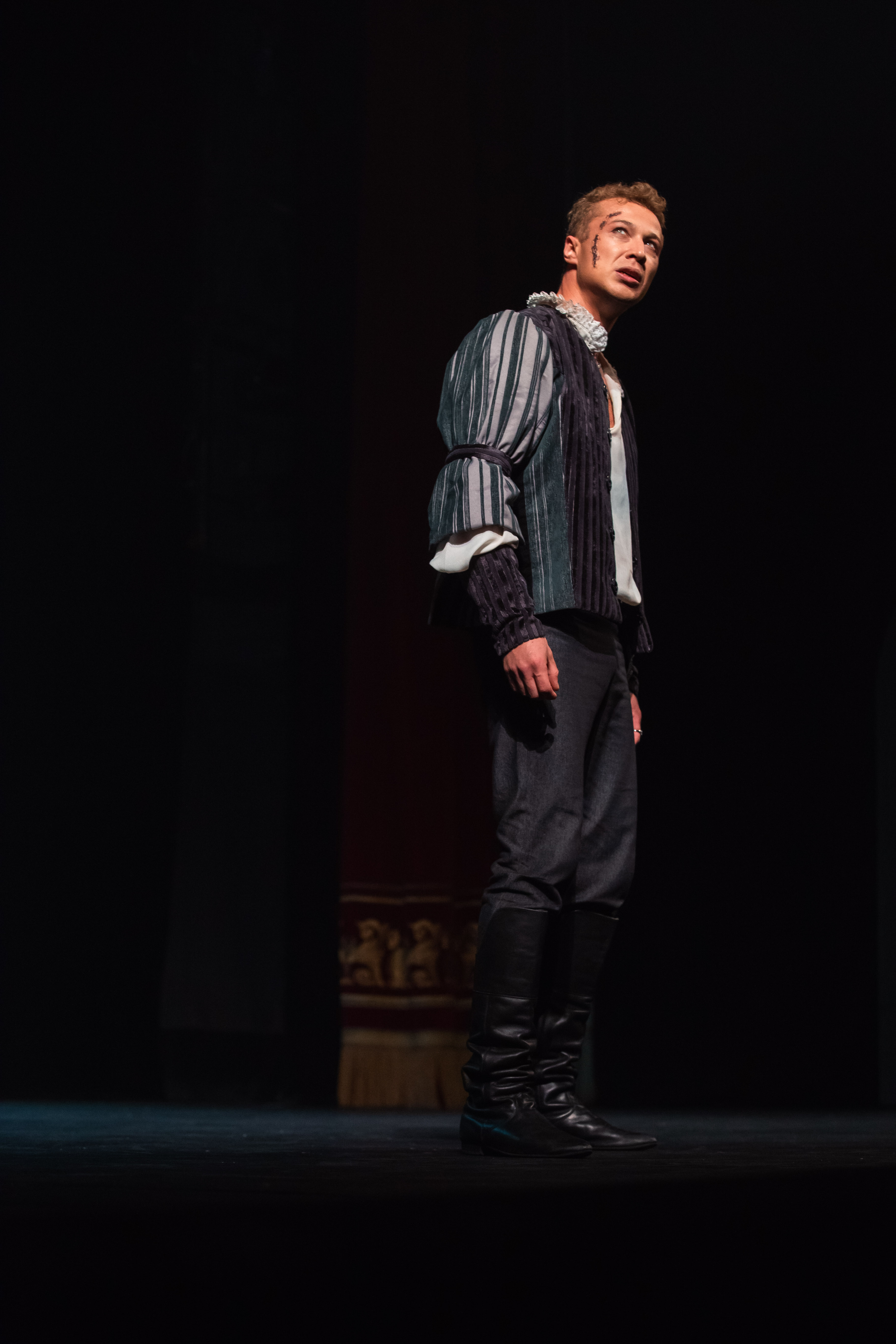 Семь смертей за три часа: В Твери представили неожиданную трактовку пьесы "Ромео и Джульетта"