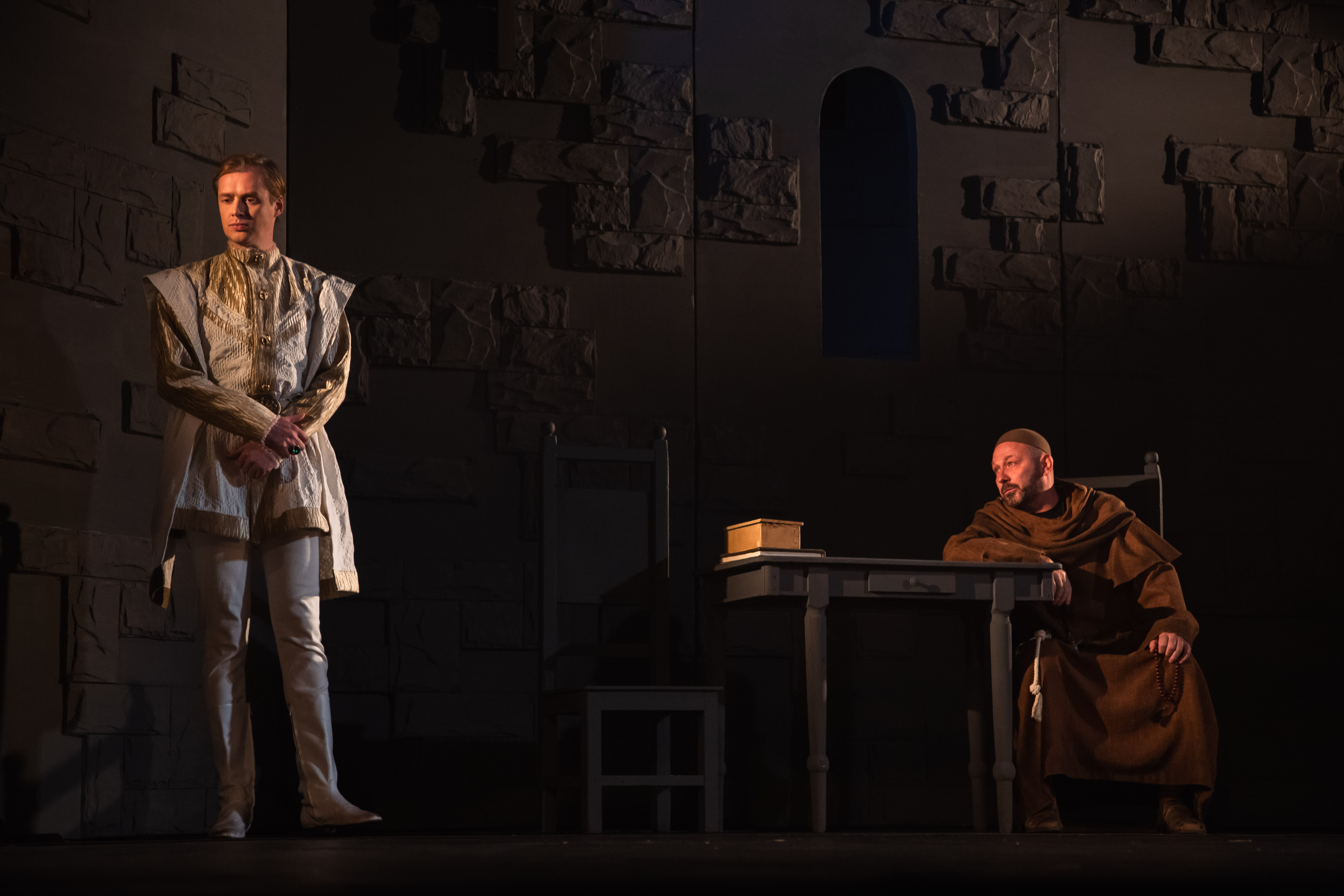 Семь смертей за три часа: В Твери представили неожиданную трактовку пьесы "Ромео и Джульетта"