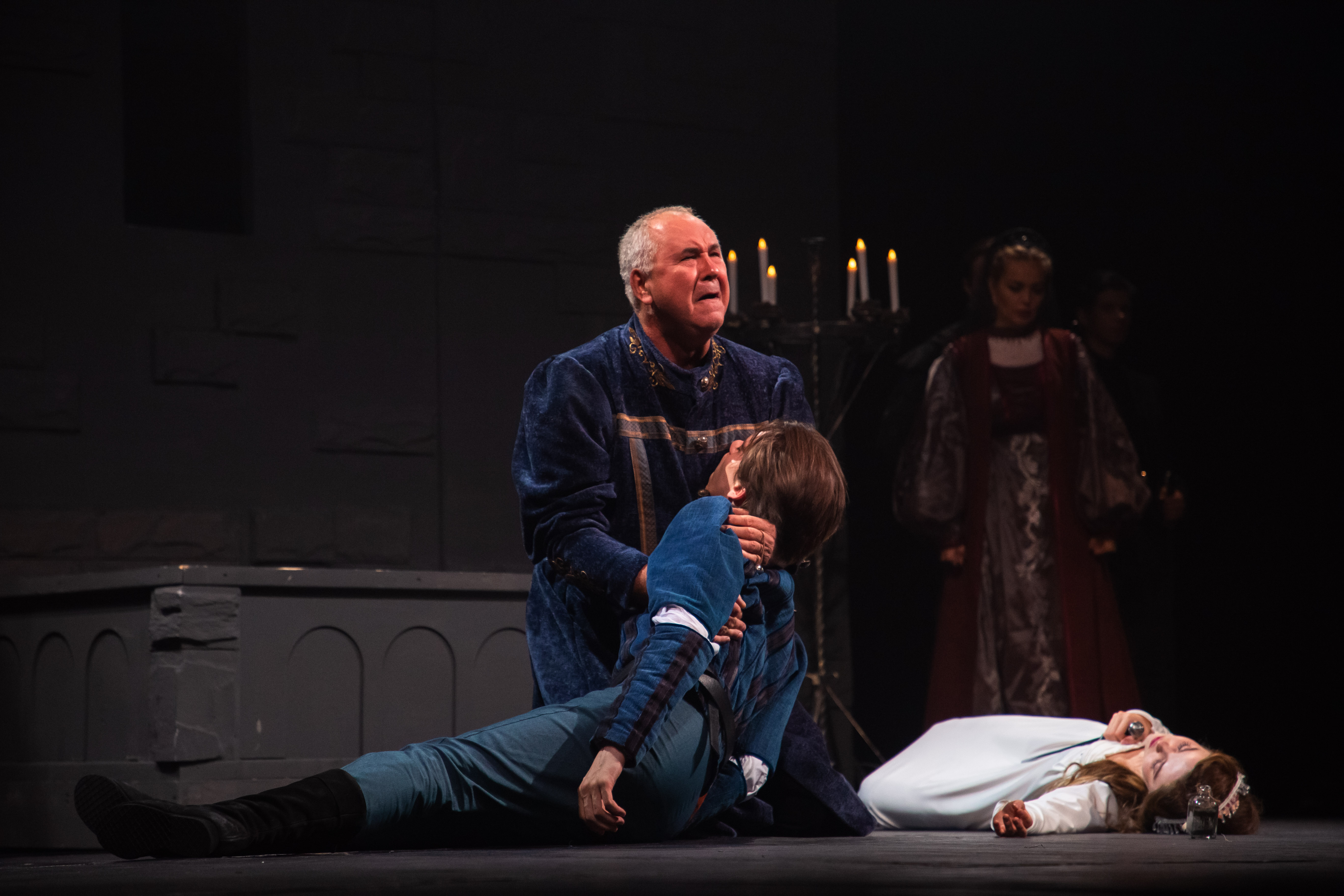 Семь смертей за три часа: В Твери представили неожиданную трактовку пьесы "Ромео и Джульетта"