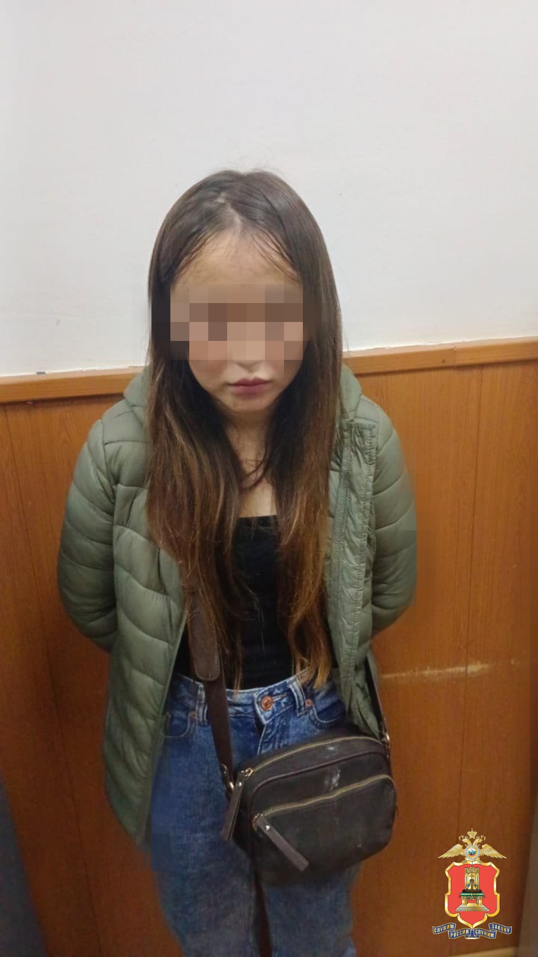 Больше 100 свертков с наркотиками обнаружили у 18-летнего москвича в Твери
