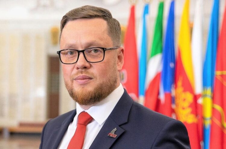 «Тверская область, Родина предков нашего президента, поддерживает его выдвижение. Абсолютно уверен, что наши граждане обеспечат поддержку в ходе голосования», — сказал Игорь Руденя.