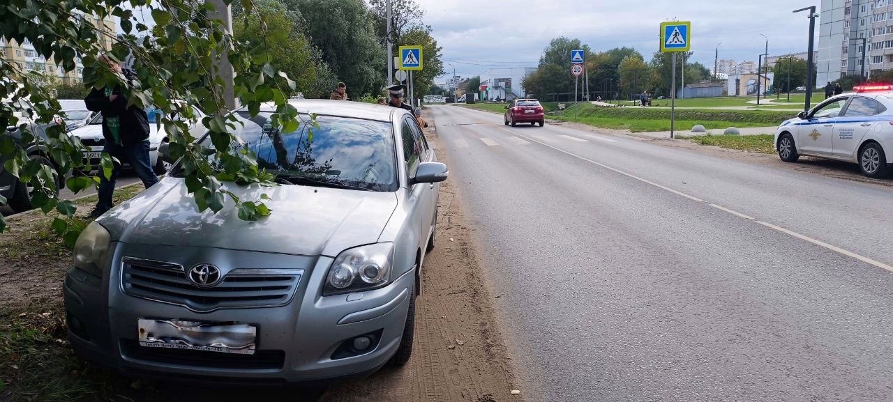 В Твери на пешеходном переходе сбили 10-летнего мальчика В Твери на пешеходном переходе сбили 10-летнего мальчика