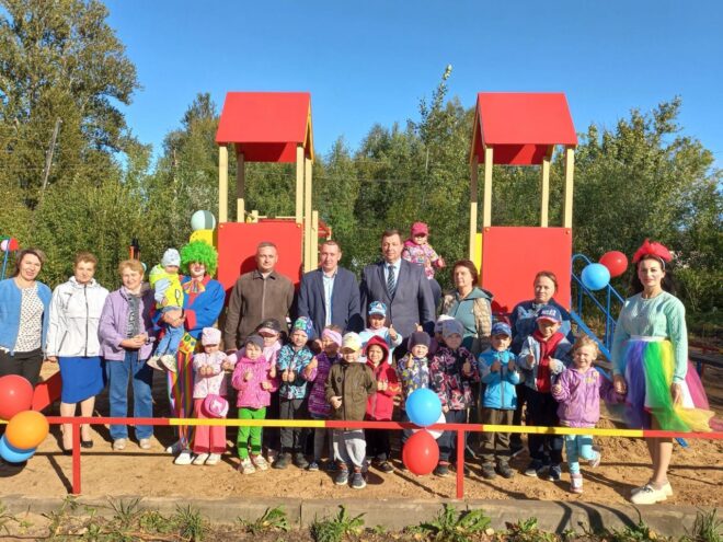 В поселке Сонково Тверской области установлена новая детская площадка
