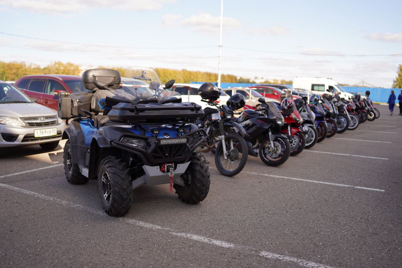 В Твери прошел хоккейный матч в поддержку участников специальной военной операции