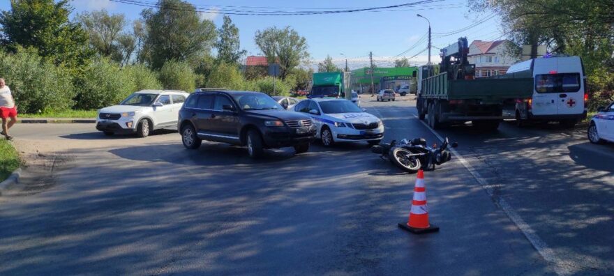 В ДТП в Твери пострадал мотоциклист В ДТП в Твери пострадал мотоциклист