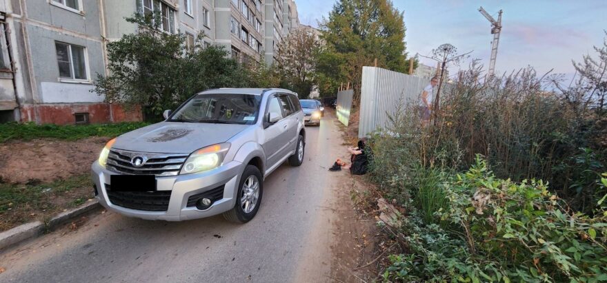 В Твери внедорожник сбил несовершеннолетнего пешехода В Твери внедорожник сбил несовершеннолетнего пешехода