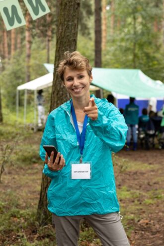 Анна Анфалова: Ежегодно тверские эковолонтеры высаживают около 10-15 тысяч молодых елочек Анна Анфалова: Ежегодно тверские эковолонтеры высаживают около 10-15 тысяч молодых елочек