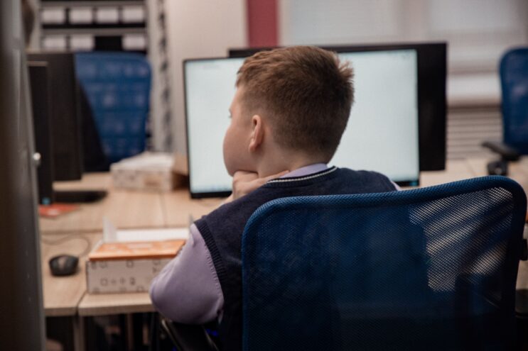 Школьники Тверской области изучают цифровые технологии на «Уроке цифры» Школьники Верхневожья могут принять участие в культурно-просветительской акции «Я – россиянин»