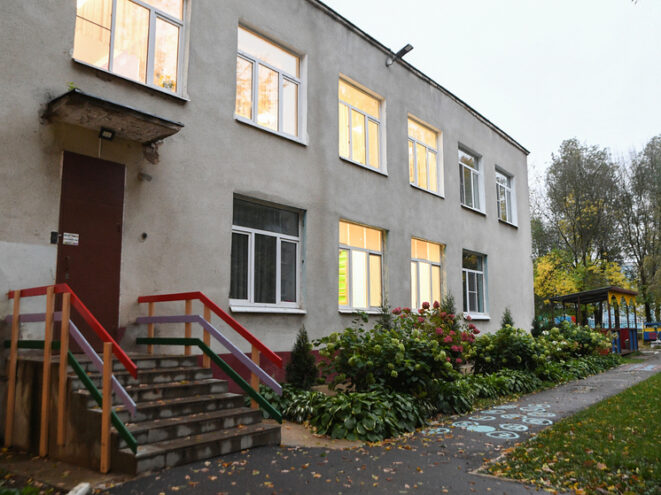 Сотрудникам двух тверских детсадов повысят зарплаты