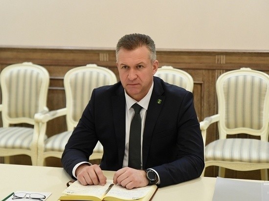 Глава Торопецкого района поздравил учителей Глава Торопецкого района поздравил учителей