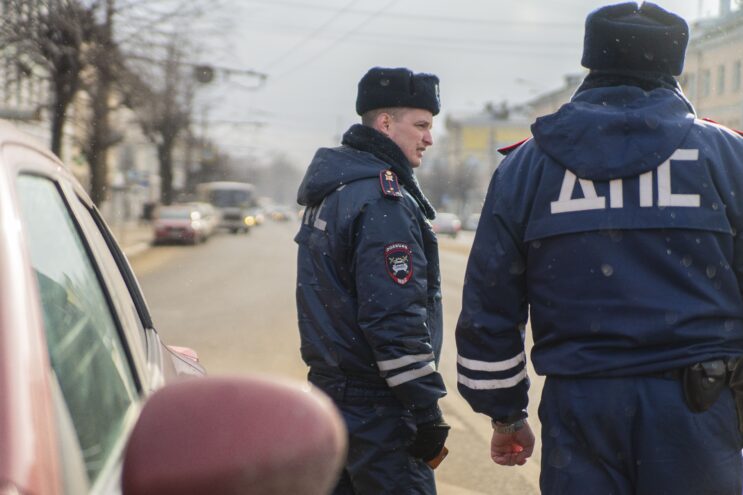 В Твери 12 водителей оштрафовали из-за отсутствия детских кресел