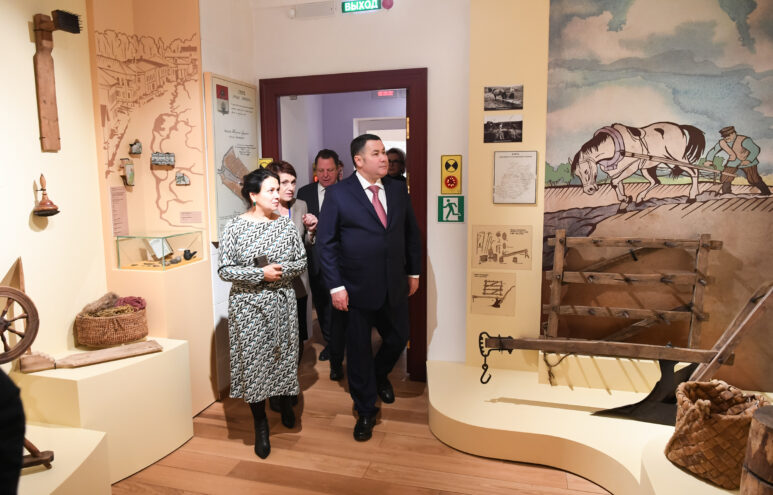 Игорь Руденя побывал в обновленном здании Бежецкого краеведческого музея