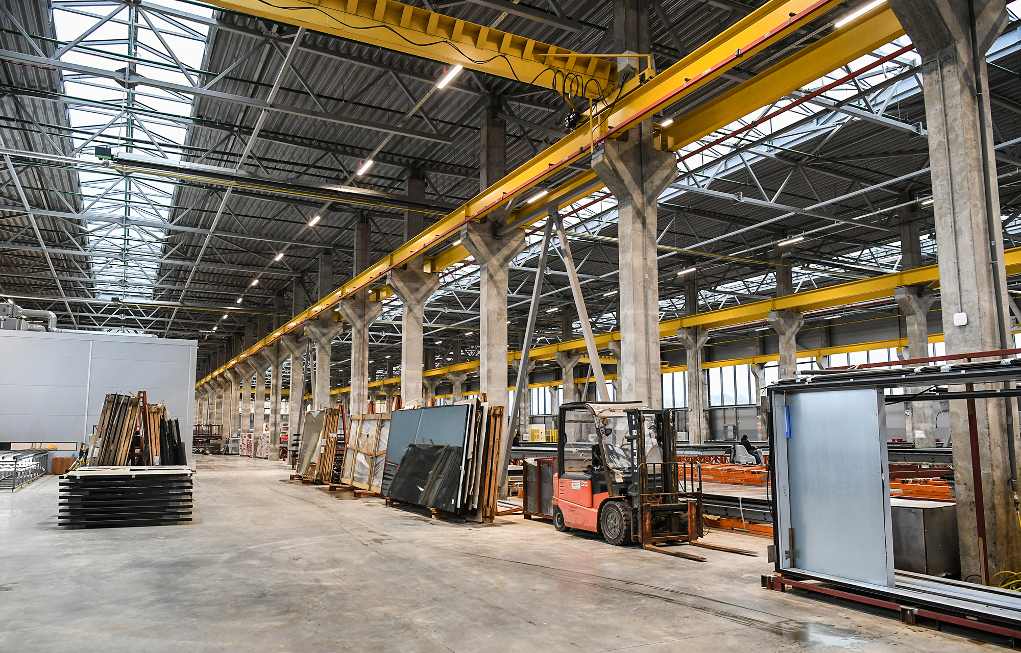 Игорь Руденя в Калининском округе ознакомился с ходом строительства завода «Фасад Технолоджис»