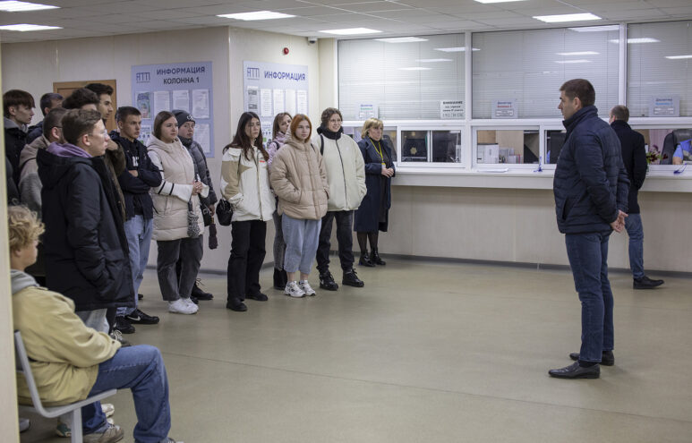 Студенты Тверского колледжа транспорта и сервиса приступили к практике в Верхневолжском АТП Студенты Тверского колледжа транспорта и сервиса приступили к практике в Верхневолжском АТП