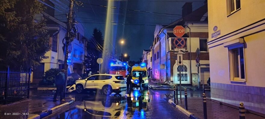 В Твери столкнулись ВАЗ и Хендай