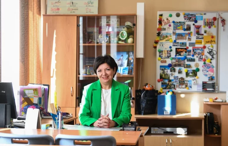 Необычный немецкий: Педагог Алла Егорова о работе в родной школе и уникальном помощнике Необычный немецкий: Педагог Алла Егорова о работе в родной школе и уникальном помощнике