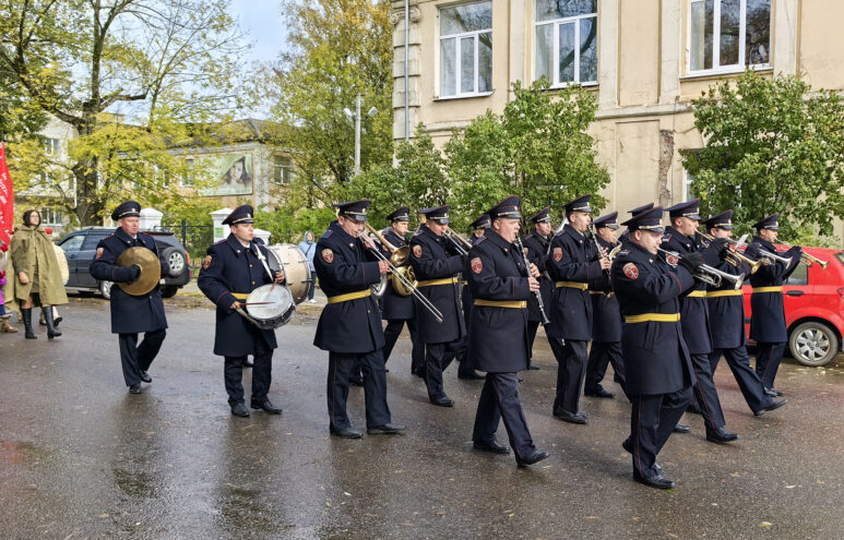 В Тверской области состоялась церемония перезахоронения останков 62 красноармейцев