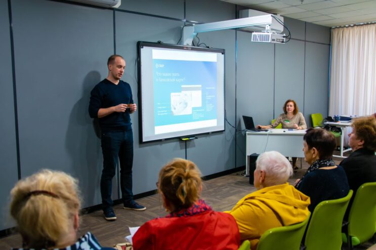 Тверское отделение Сбербанка провело серию просветительских мероприятий для старшего поколения Тверское отделение Сбербанка провело серию просветительских мероприятий для старшего поколения