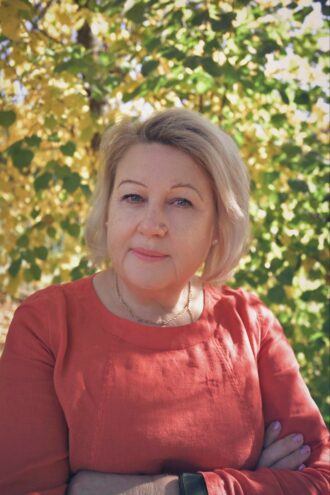 Лидия Леонтьева: Я преклоняюсь перед теми, кто сейчас служит по контракту, ежедневно рискуя жизнью ради нашей безопасности Лидия Леонтьева: Я преклоняюсь перед теми, кто сейчас служит по контракту, ежедневно рискуя жизнью ради нашей безопасности