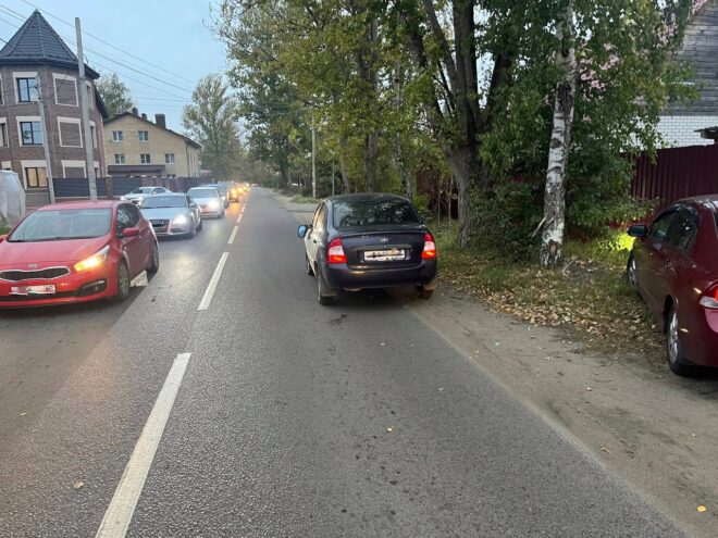 8-летняя девочка попала под колеса автомобиля в Твери