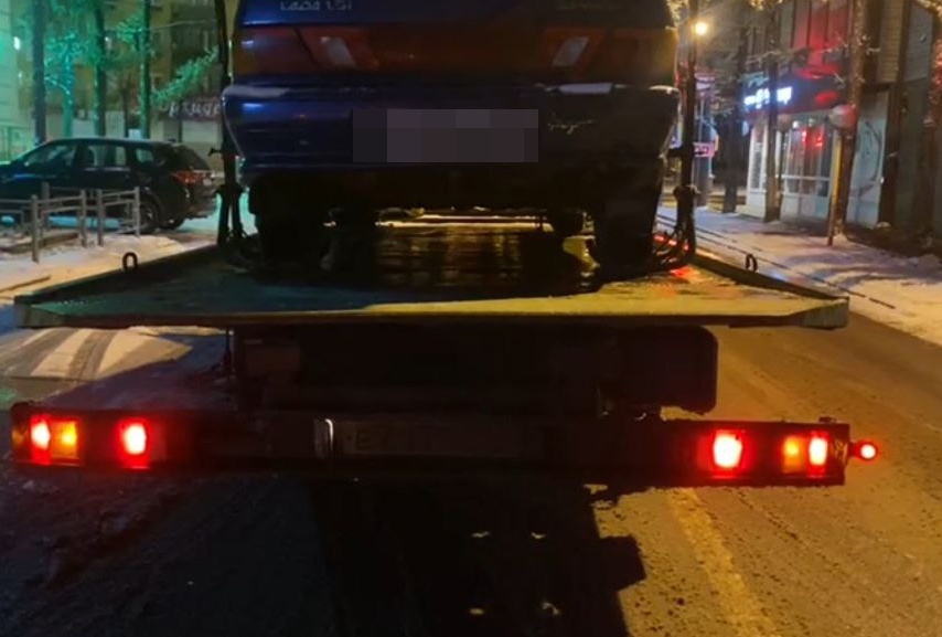 В Твери сотрудники Госавтоинспекции остановили автомобиль с 17-летним водителем В Твери сотрудники Госавтоинспекции остановили автомобиль с 17-летним водителем
