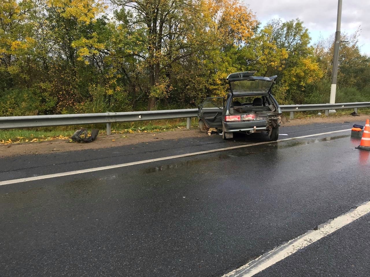 На М-10 в Тверской области столкнулись два автомобиля На М-10 в Тверской области столкнулись два автомобиля