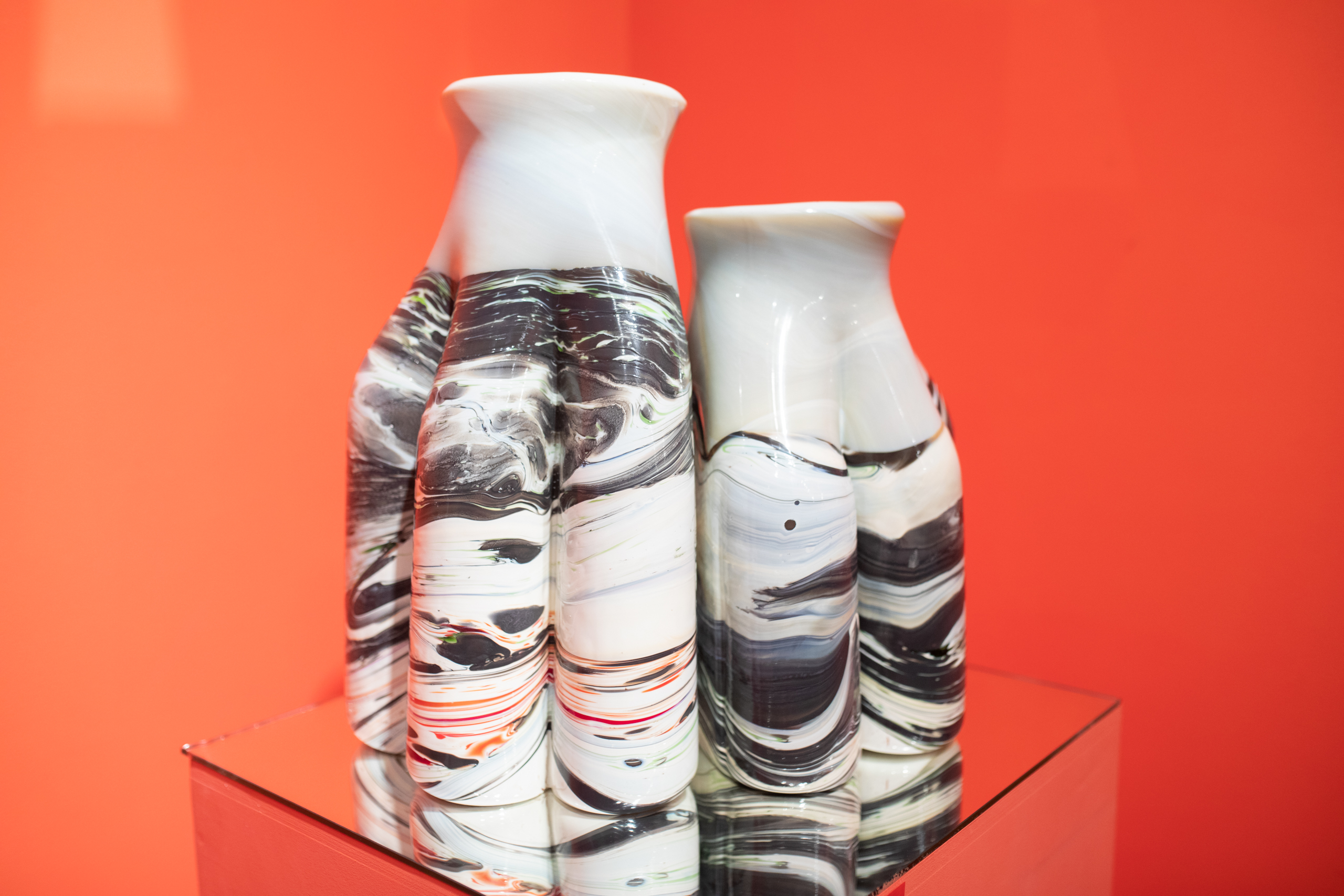 В Тверской картинной галерее отрылась выставка «Триумф стекла»