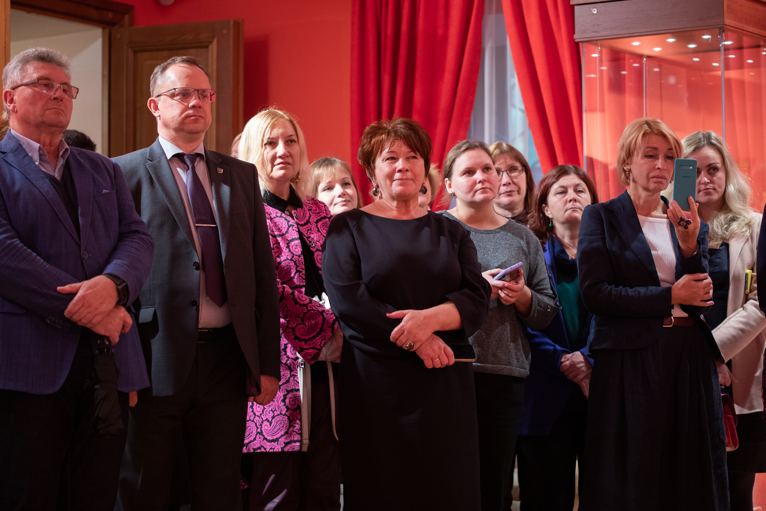 В Тверской картинной галерее отрылась выставка «Триумф стекла»