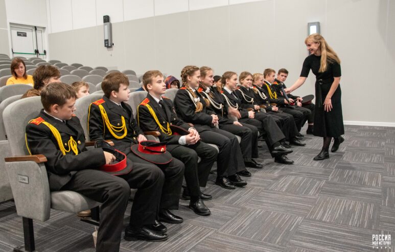 В Твери прошла акция «#Горжусь Россией. Горжусь Президентом»