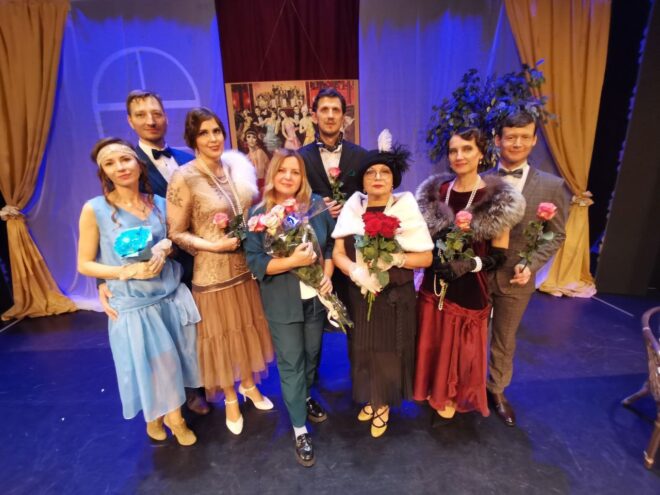 Опасный поворот: В тверском театре "Париж" разыграли запутанный детектив Опасный поворот: В тверском театре "Париж" разыграли запутанный детектив