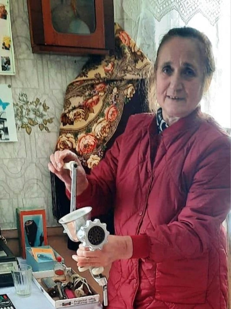 "Вспомните, как жили": сельчане сами приносят экспонаты на выставку предметов быта из прошлого века "Вспомните, как жили": сельчане сами приносят экспонаты на выставку предметов быта из прошлого века