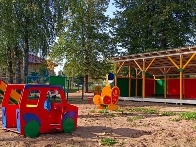 Современный игровой комплекс появился в детском саду Андреаполя