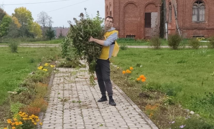 «Субботник Памяти» прошел в Бологовском районе